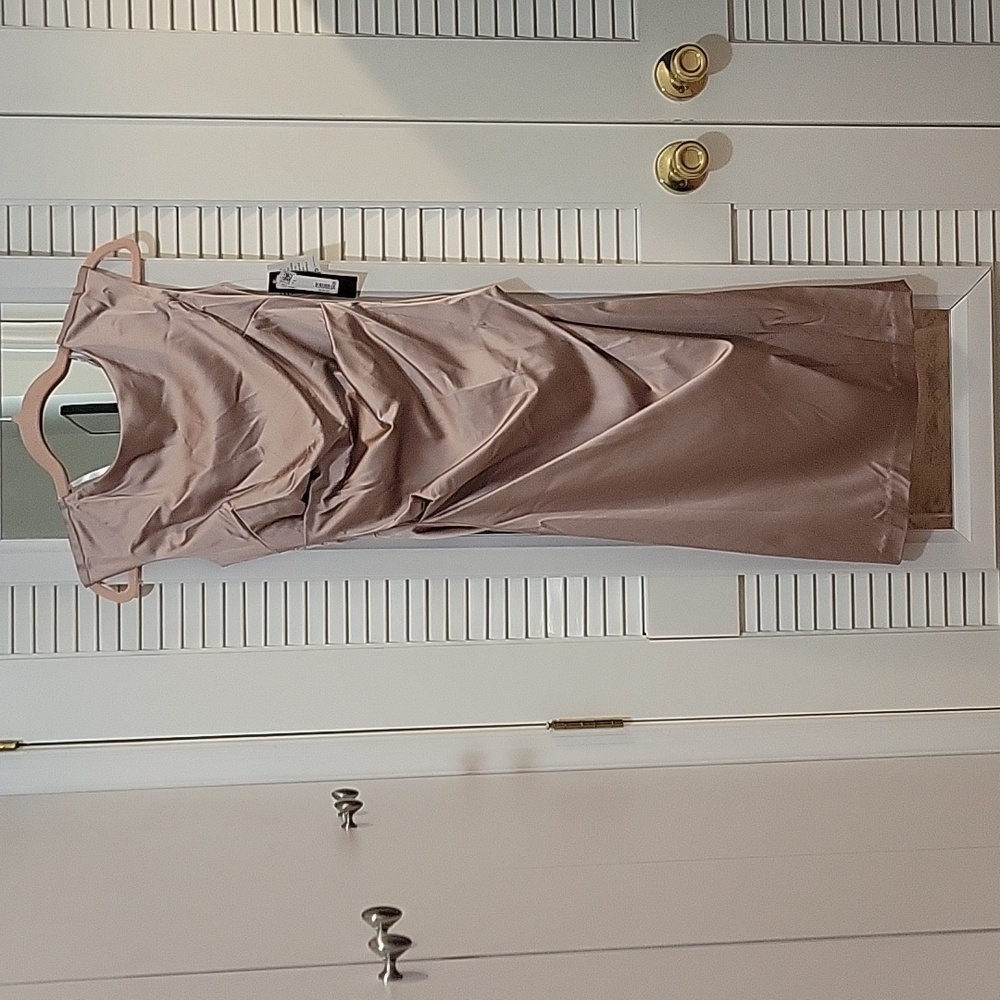 NWT Betsy Adam Cocktail Dress